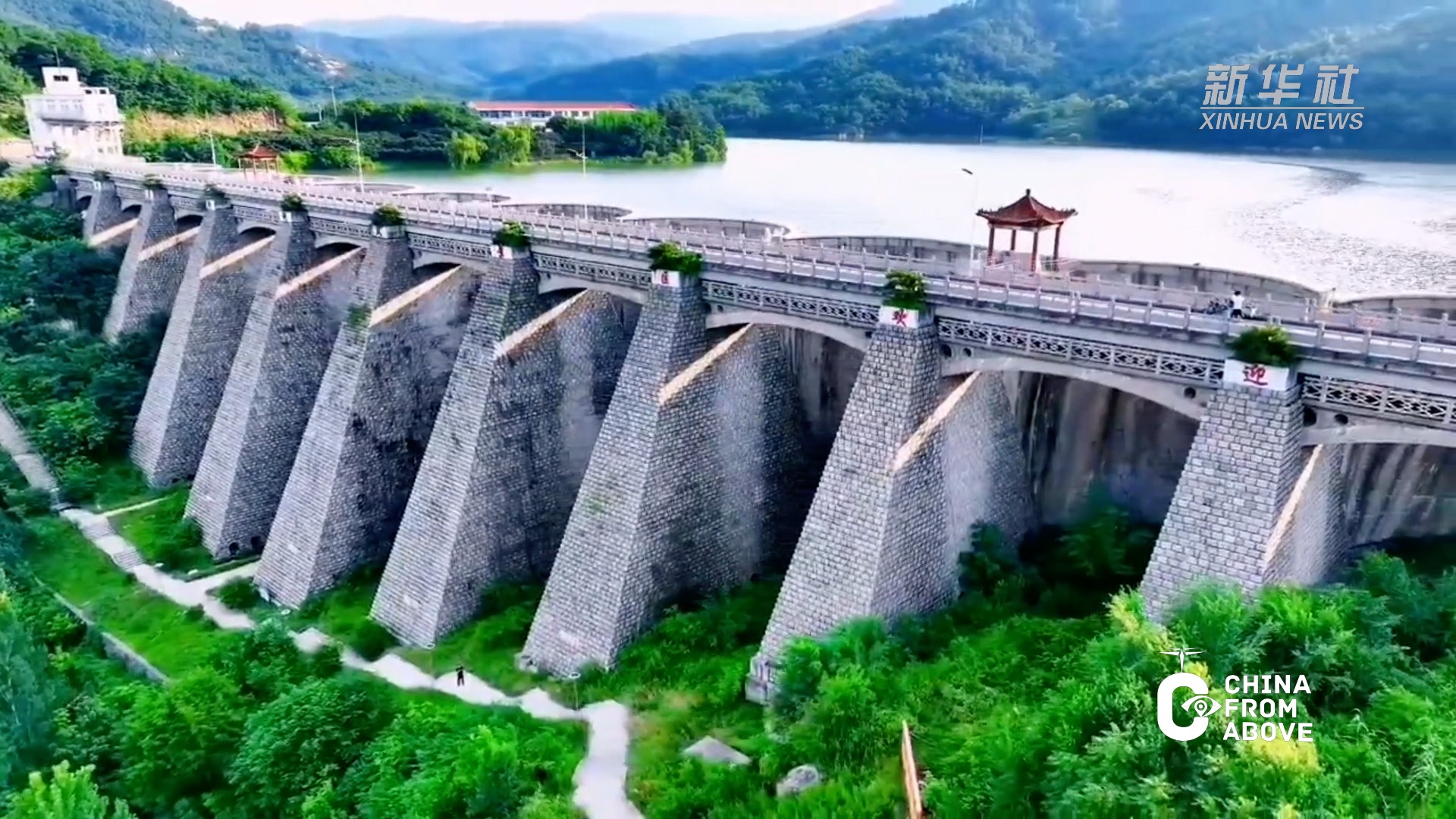 临朐嵩山水库风景图片