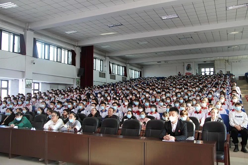 拜泉县第一中学组织开展百天誓师大会活动