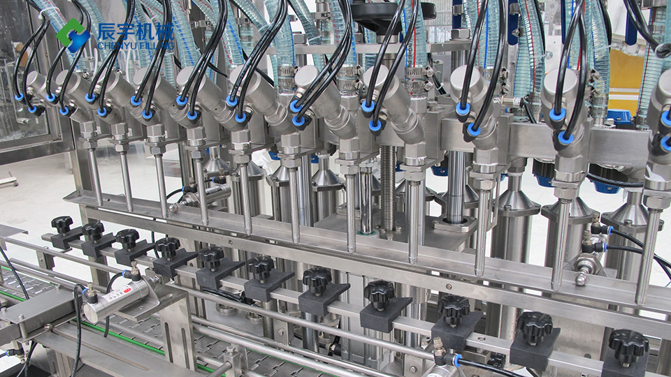 全自动食用油灌装机 花生油葵花籽油灌装生产线设备