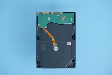 1TB SSD从600涨到1200！手握3000元组装台电脑：被存储涨价涨到怀疑人生