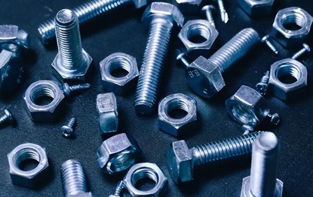 油价上升仅是"开胃菜"?接着"三大件"也将涨,最好提前做准备