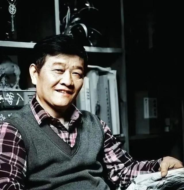 笑靥如花——画家邬江笔下的幸福笑脸