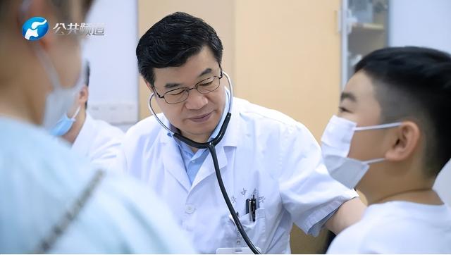 致敬中国医师|阜外华中心血管病医院副院长,儿童心脏中心主任范太兵