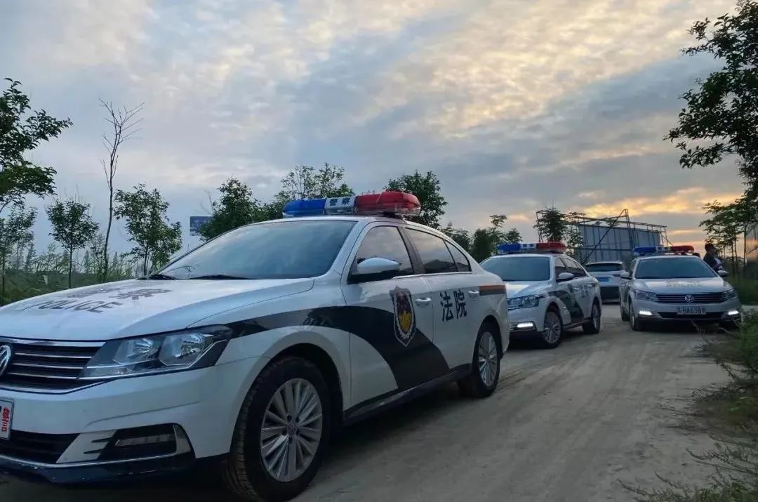 前行路上的"微光"——致涟水法院默默无闻的驾驶员