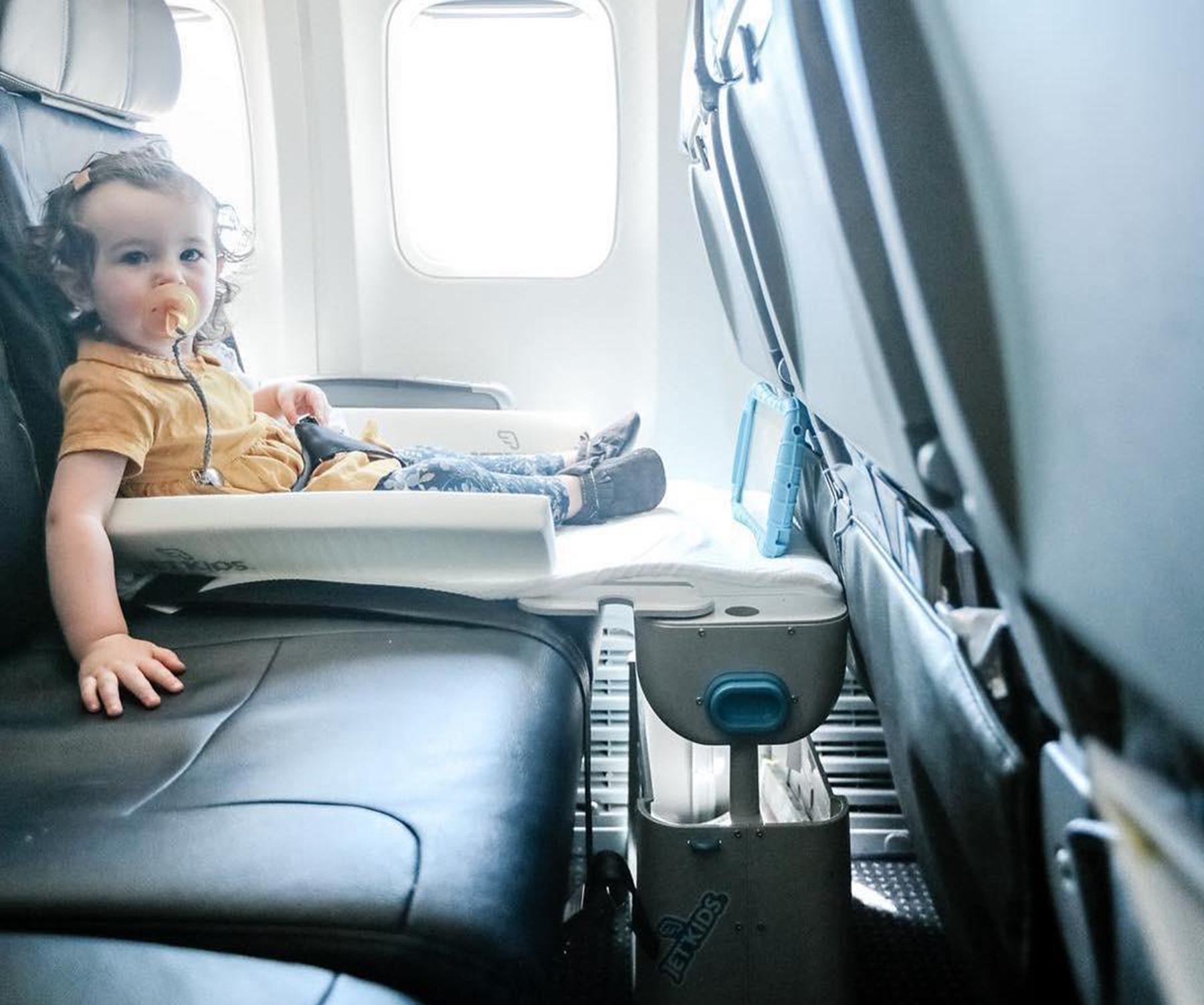 婴儿乘坐飞机要注意什么?