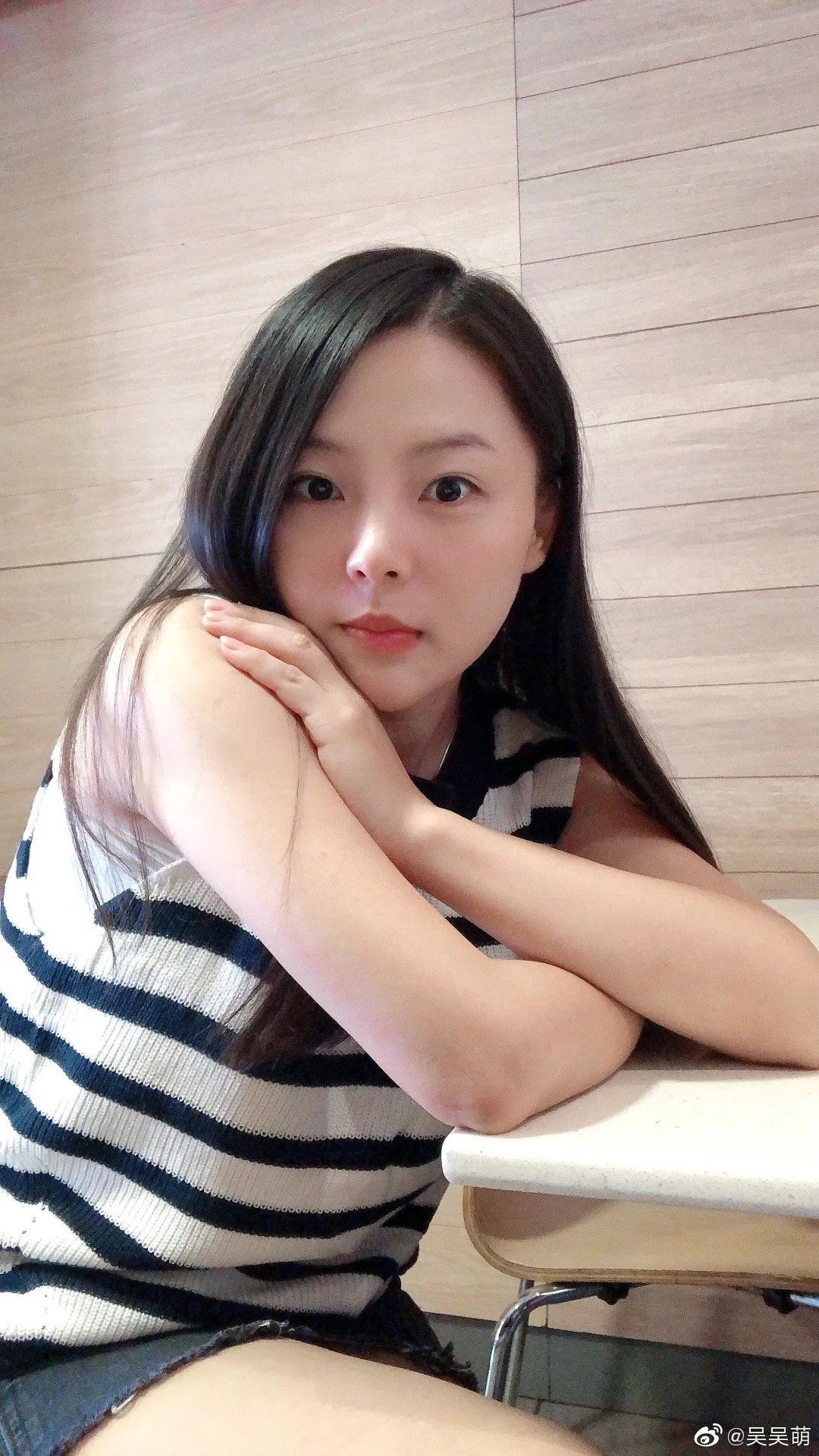 吴萌,来自广东深圳,毕业于河南大学,身高160,爱好旅游