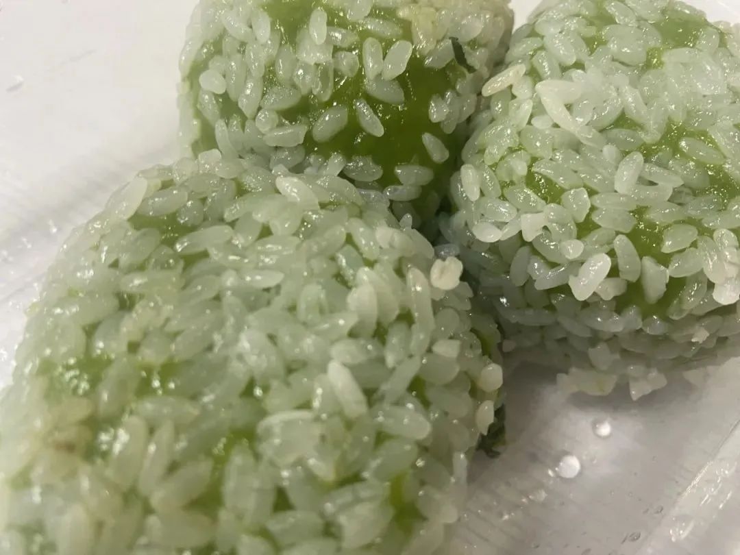 丁提鲜,再加入爽口春笋丁,鲜得不得了~今年沈大成推出新品粢毛青团