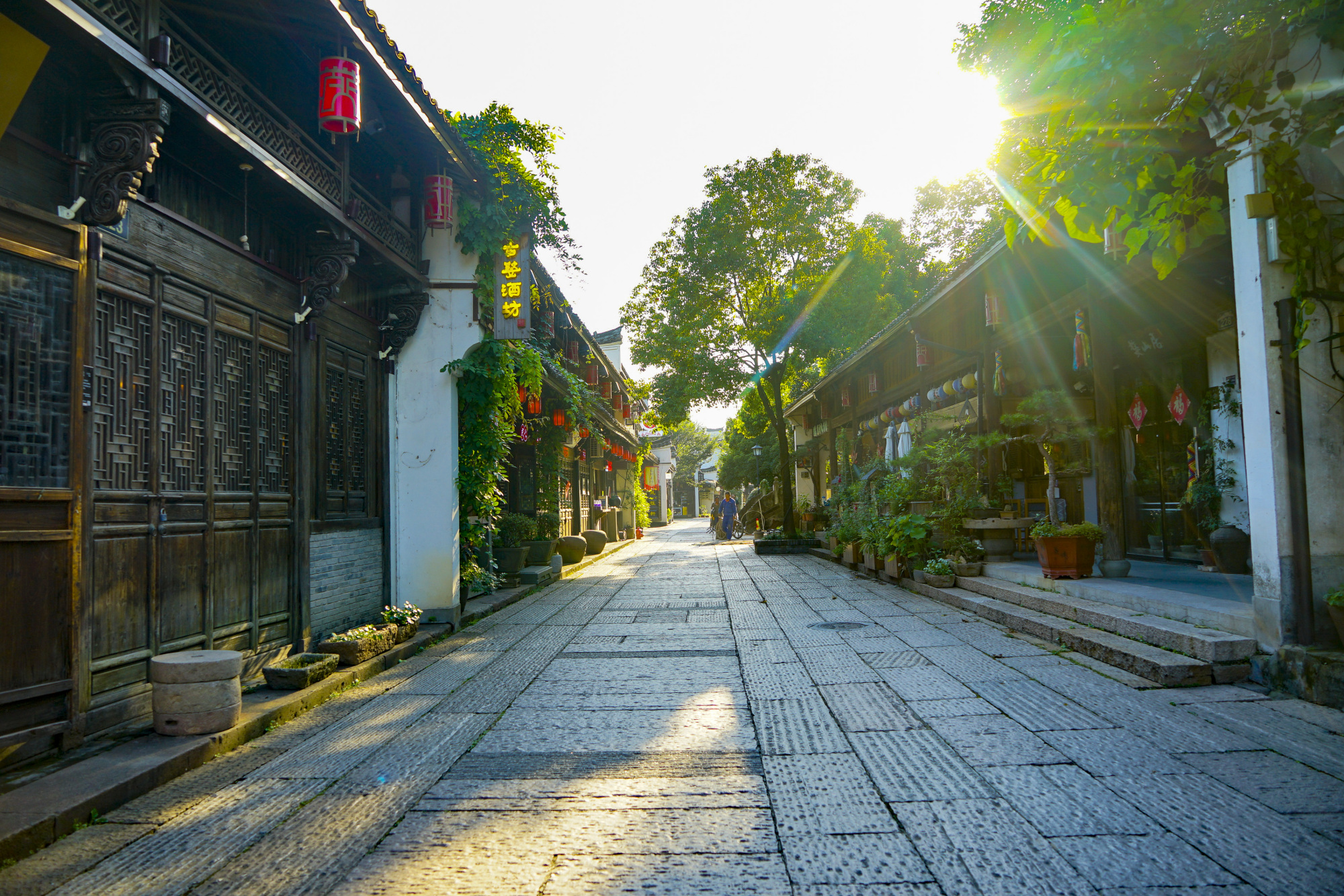 夏季去哪旅行？浙江金华三天两晚避暑游玩、住宿全攻略