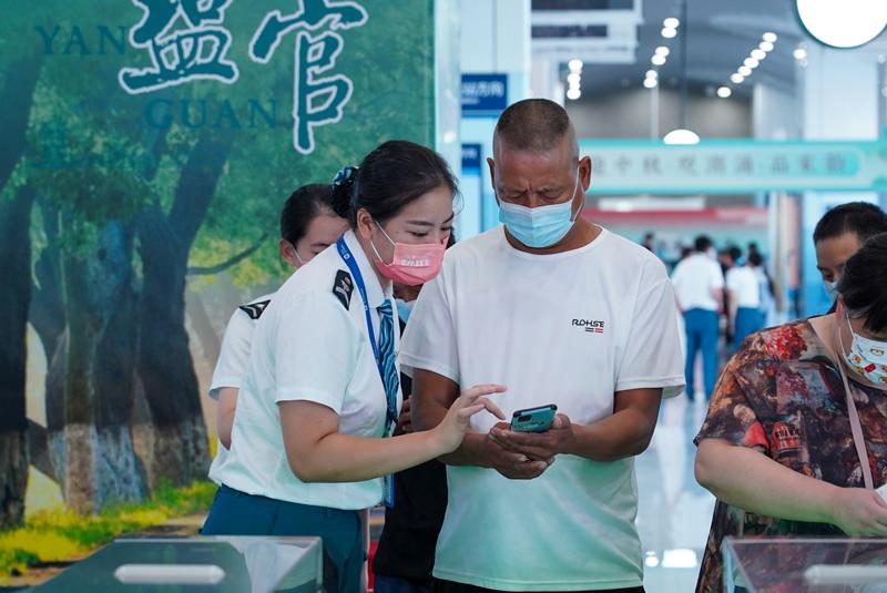 杭海城際鐵路全力護航浙江海寧觀潮節