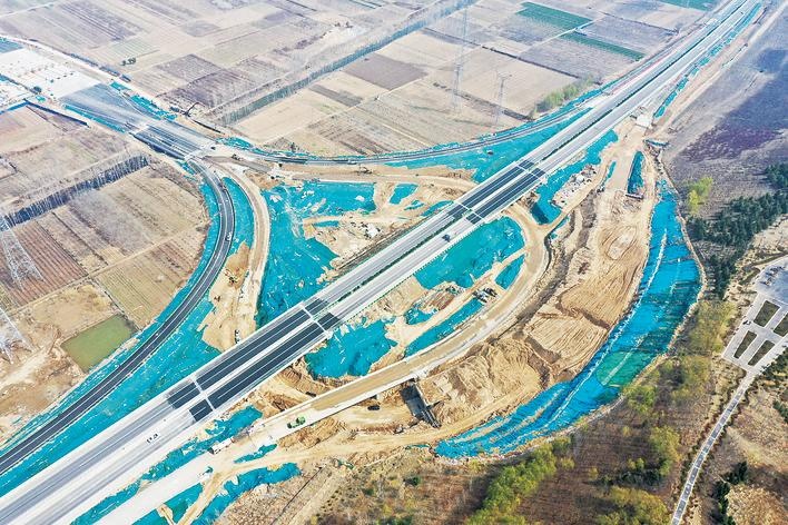 濮范高速公路与开州路互通立交项目施工现场