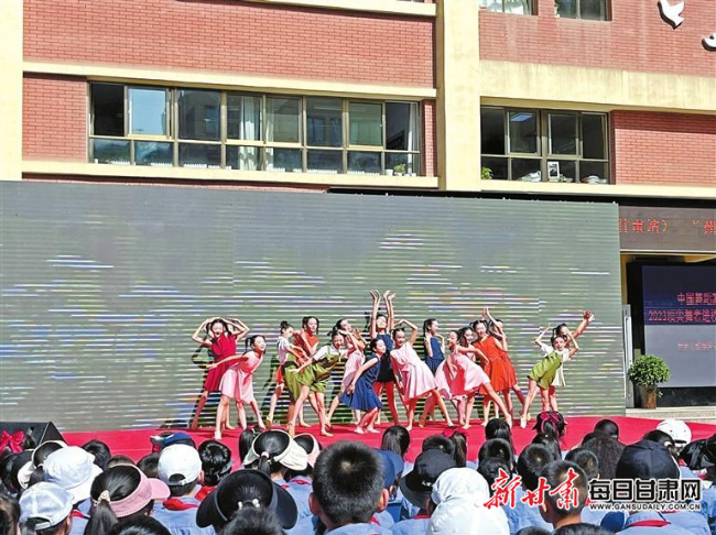 「图片新闻」2023顶尖舞者进校园甘肃站活动走进宁卧庄小学