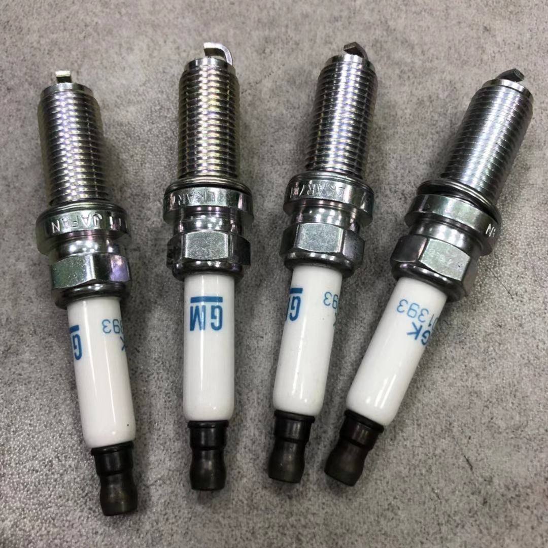 别克英朗三缸用的什么火花塞