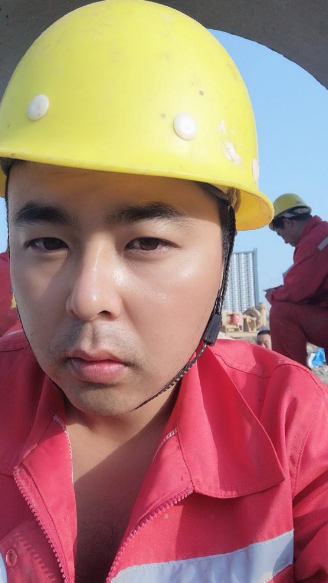 顶管施工第25天,在山东临沂工地,队长说我晒黑了,小白变成小黑