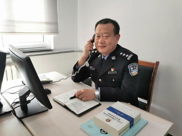 李沧分局九水路派出所所长李向奎讲恳谈会感受:积极有为服务民生,改进