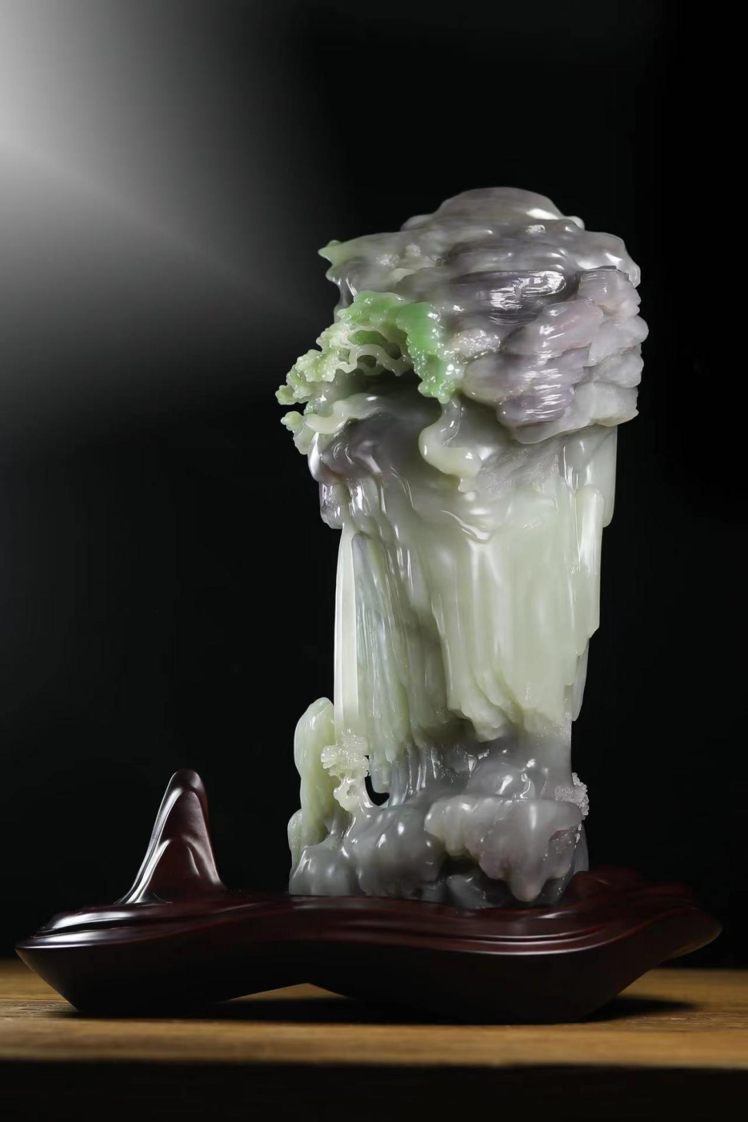 镇平玉雕闪耀第四届中国工艺美术博览会