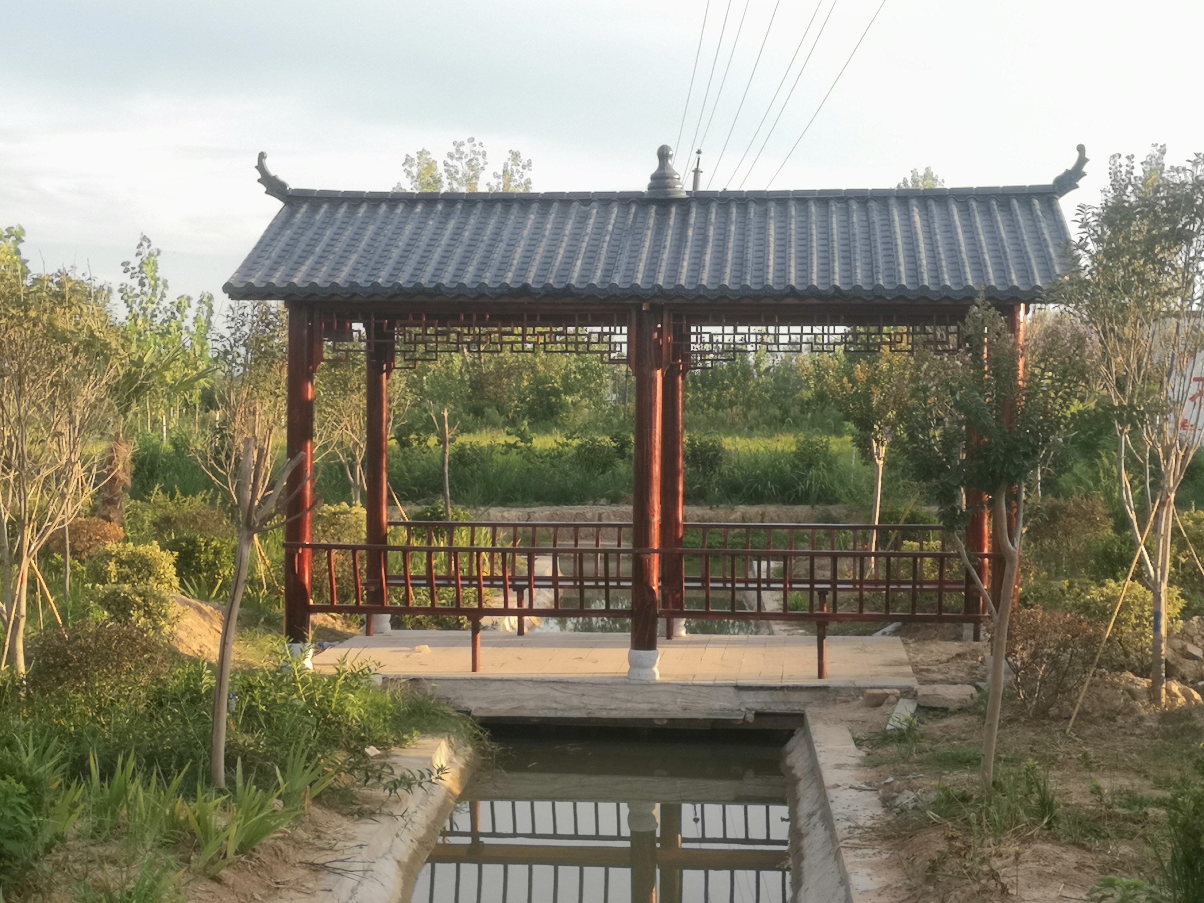 古建防腐木长廊有什么特点?