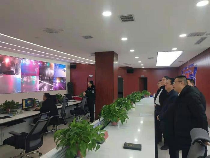 康乐县:马晓璐到县公安指挥中心检查指导工作