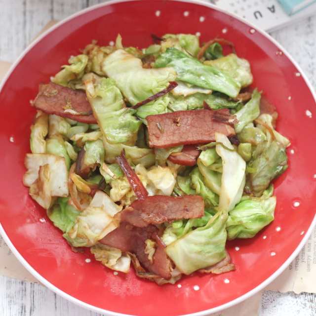 鲜香下饭的腊肉炒圆白菜