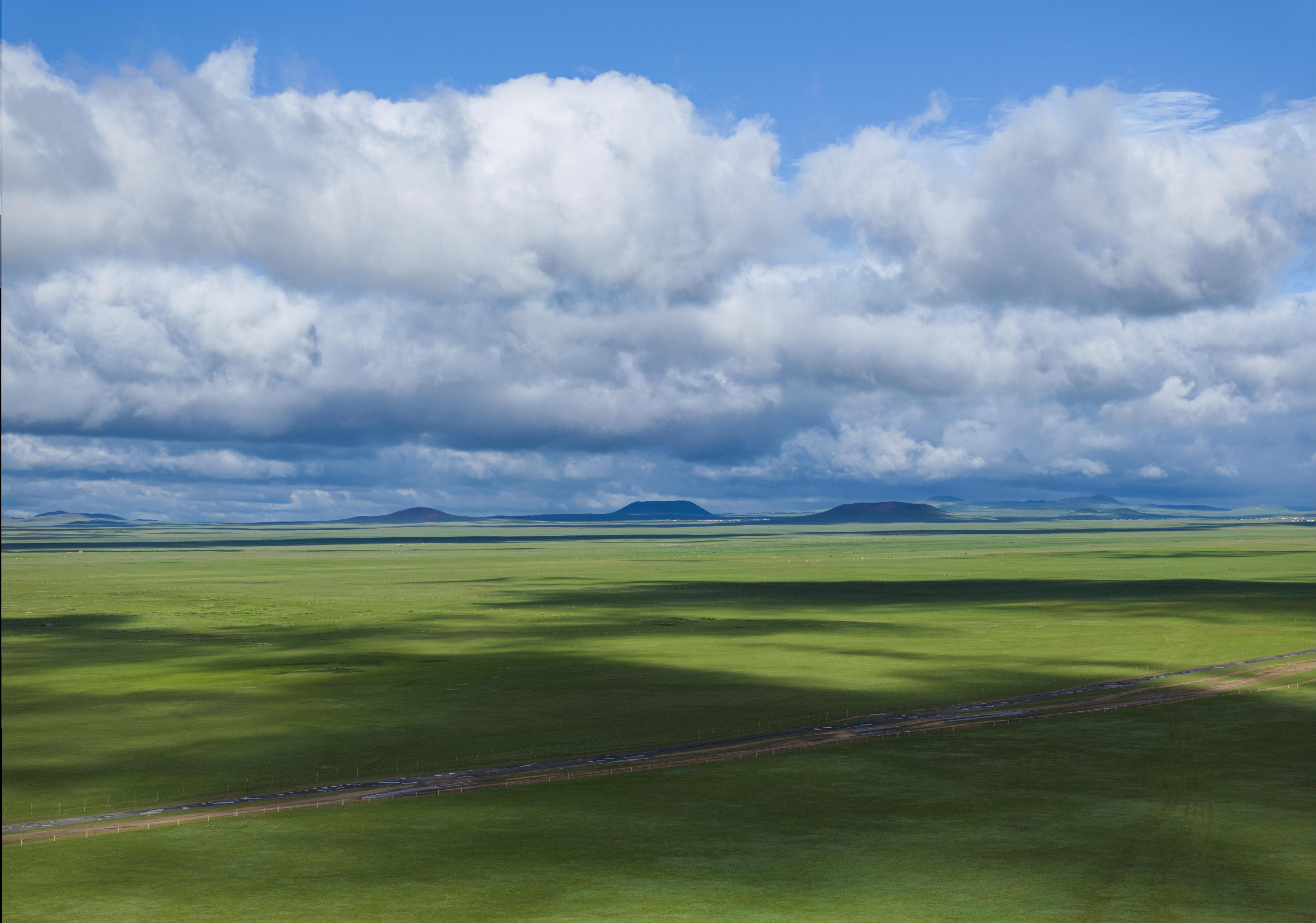 内蒙古赤峰克什克腾旗草原20℃夏天的自驾游