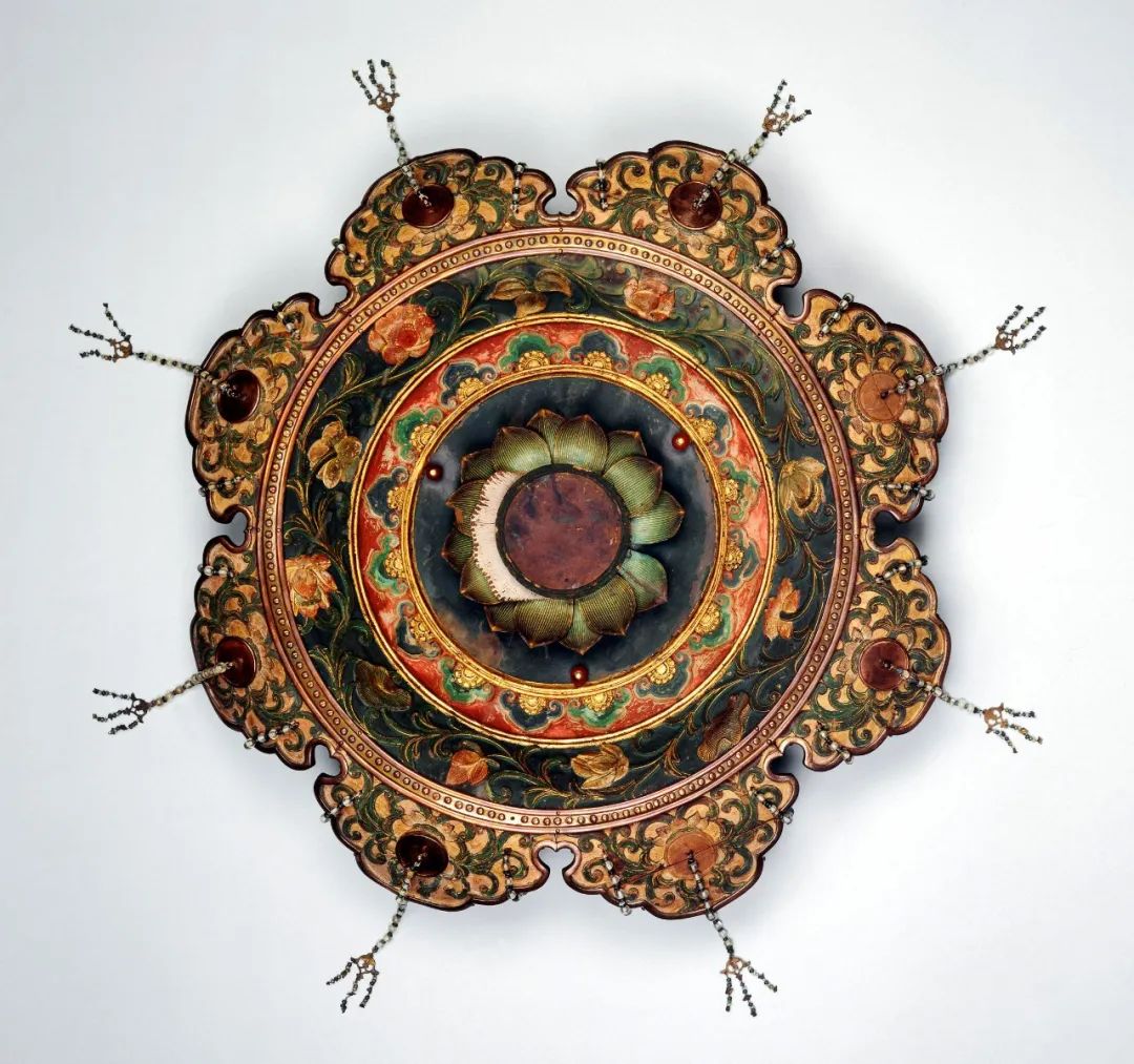 一件精美的镰仓时代华盖