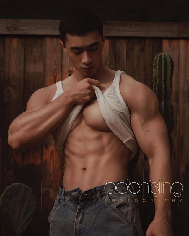 彭果——刘京摄影作品中凤毛麟角级别的模特