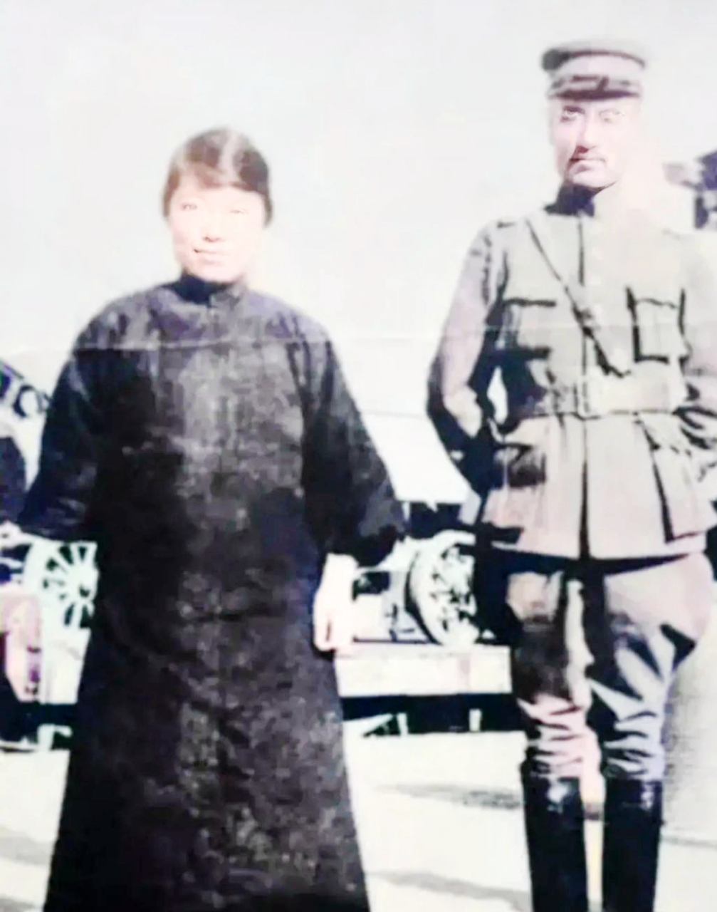 作为郭松龄的得力助手,韩淑秀担任东北国民军总司令部机要秘书,帮助郭