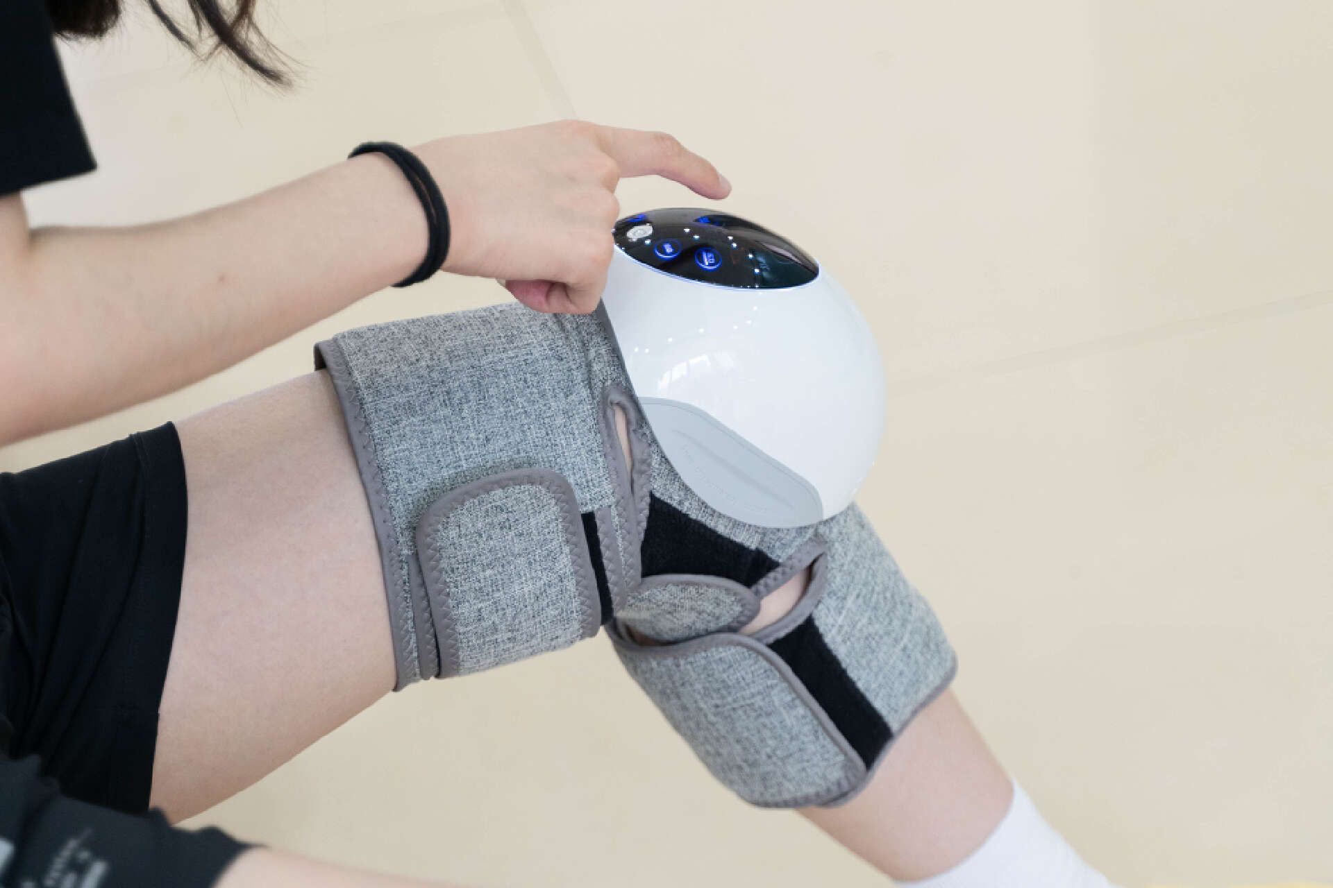 520送给爱你的她太合适了!倍益康 a1膝关节按摩仪体验分享