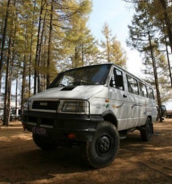 依维柯 2045 越野房车的配置怎么样?