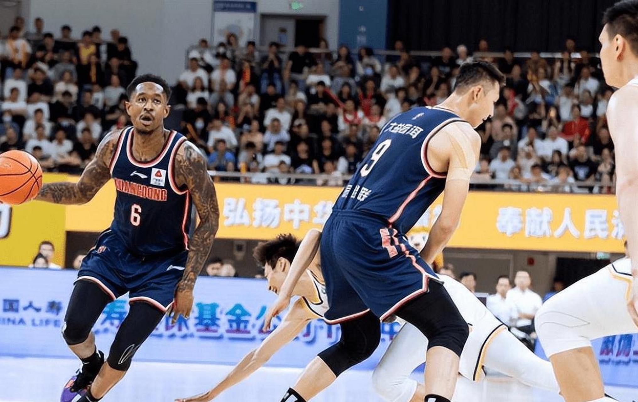 cba季后赛四分之一决赛继续进行,广东队客战广厦,最终87比98负于对手