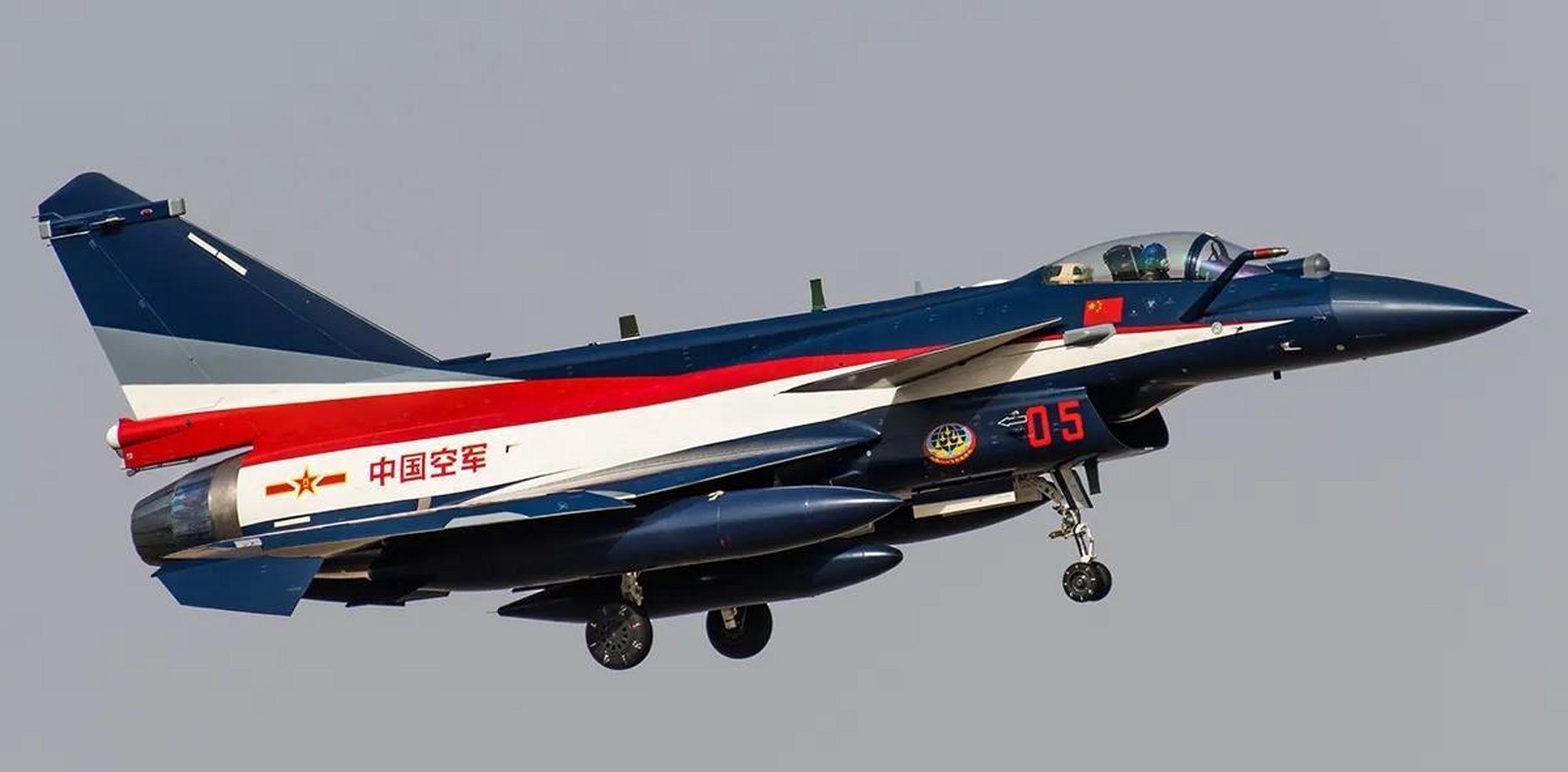 八一队换装最新型歼10c改进型.