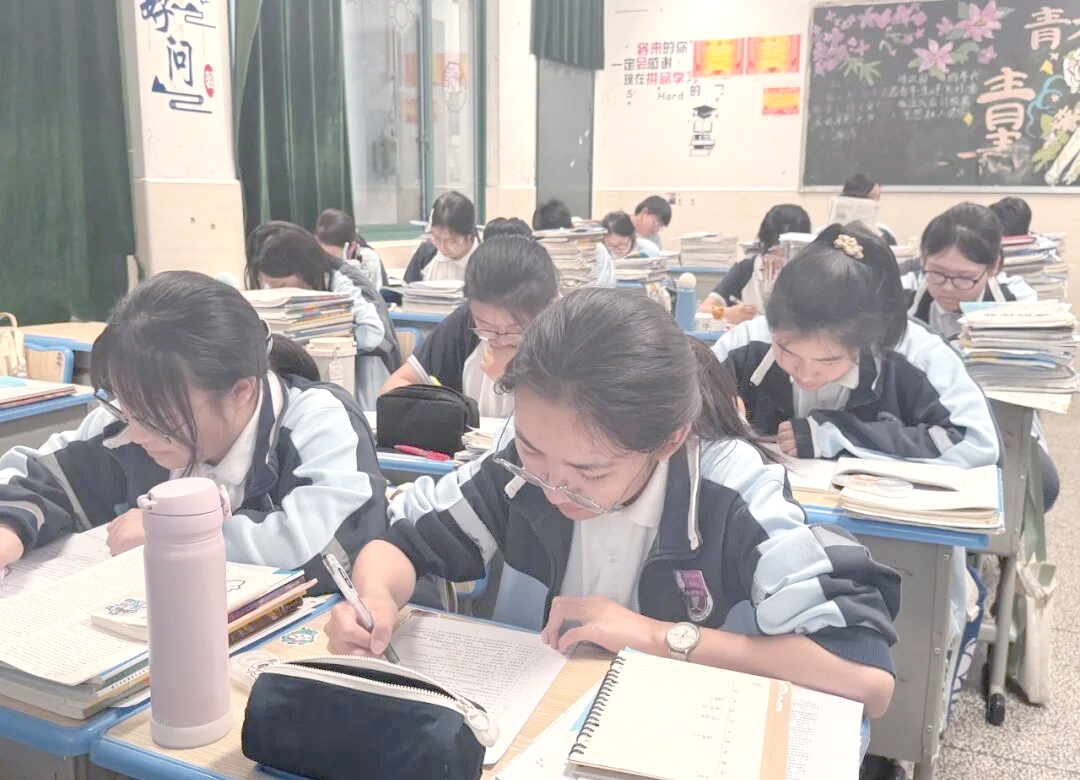 嘉善二高时政大赛:激发全球视野与责任担当