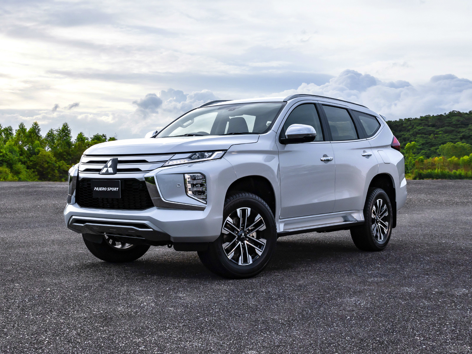 三菱帕杰罗劲畅油耗高吗?听听车主们的真实感受