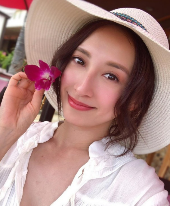 不仅撞名!tvb新晋"嘉欣"小花换新发型,同"历代嘉欣"撞样?