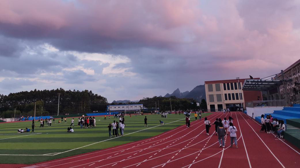 钟山县钟山中学图片