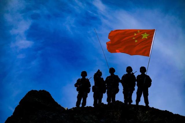 如果你是军粉这样的壁纸你值得拥有