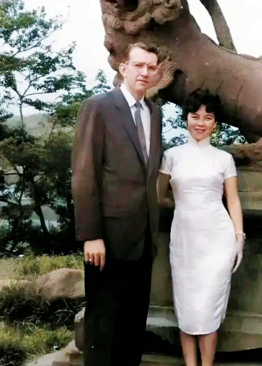 60年代,难得一见的费翔父母合影!