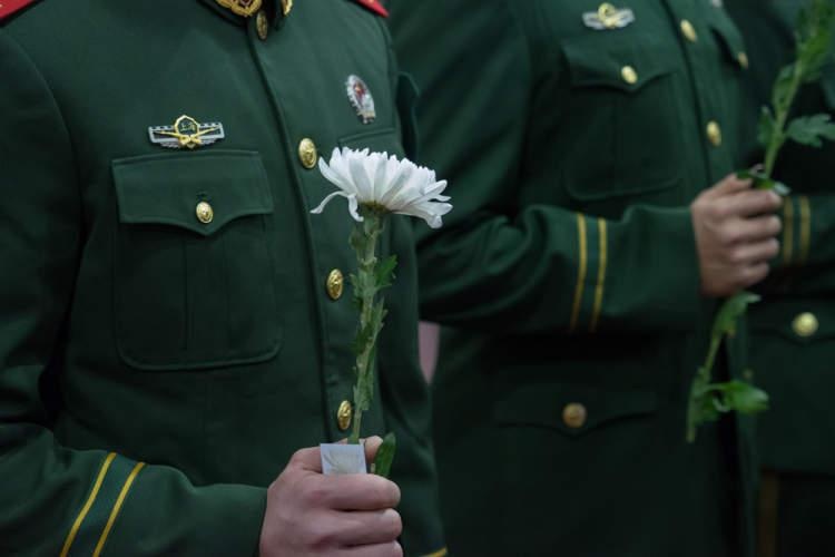 南京大屠杀死难者国家公祭日,武警官兵举行悼念活动
