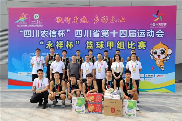 酷暑慰问暖人心 提振精神助备战——肖伟华一行看望慰问备战省运会