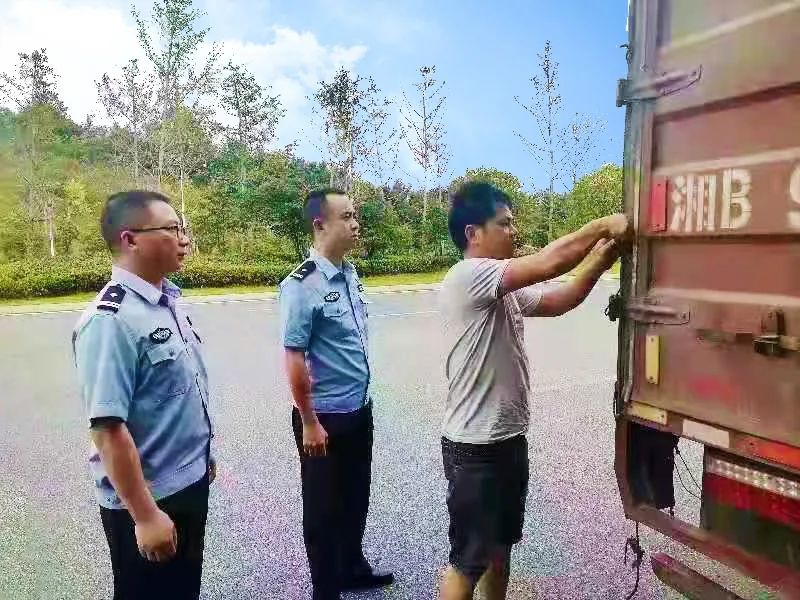 「百日会战之星」罗昆:铁面执法,真情服务,守护行业安全