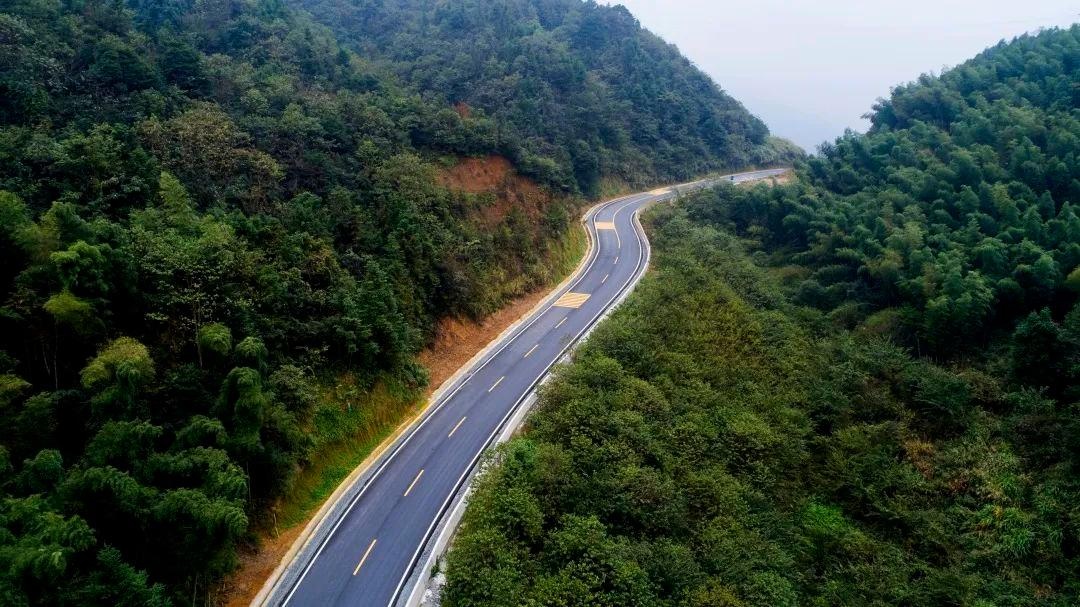 市公路局召开s221铜鼓带溪至找桥二级公路改建工程建成通车新闻发布会