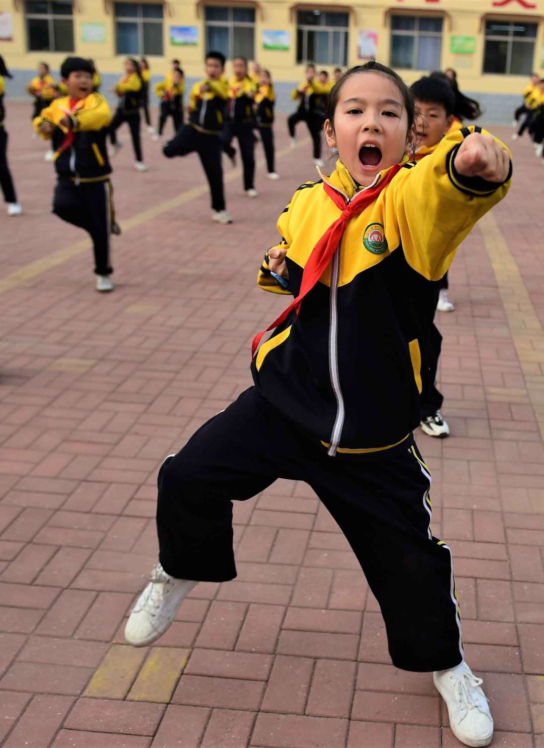 武术的健身操（武术健身操旭日东升完整版） 武术的健身操（武术健身操旭日东升完备
版）《武术健身操视频旭日东升》 武术资讯