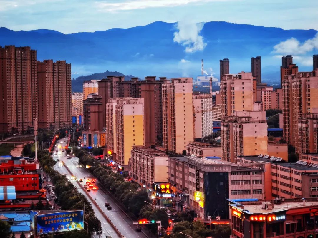 华亭市:"会呼吸"的城市让幸福加码