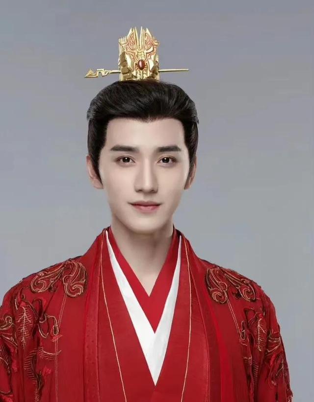 长相思杨紫:一个一个带火太慢,四个男主一起上,堪称内娱蔡文姬