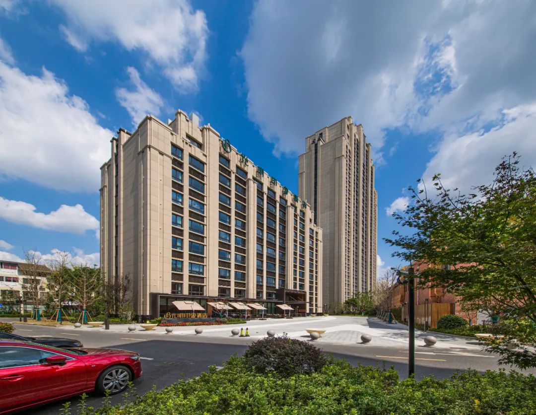 是!从小喝到大的光明牛奶,如今ta的上海光明印象酒店盛大启幕!