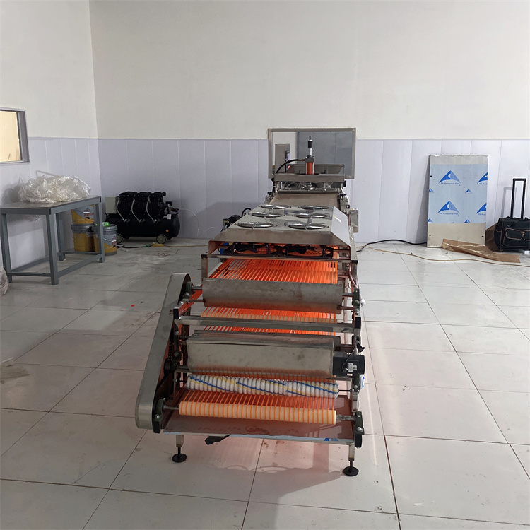 北京烙饼机 全自动烙饼机 烩饼机 饼丝机