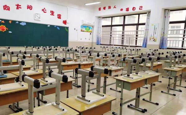 "孩子们,欢迎回家!"郑州经开区朝凤路小学全校教师齐动手让校园焕新颜