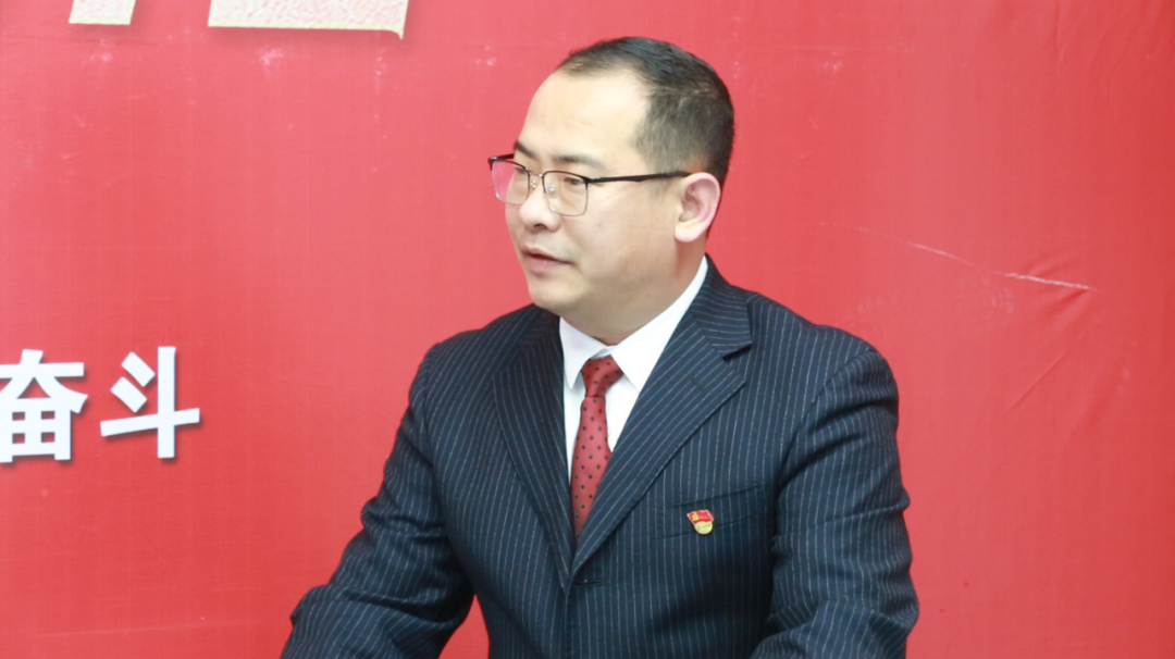 落实党代会精神丨融媒会客厅老街基乡党委书记刘瑞鑫