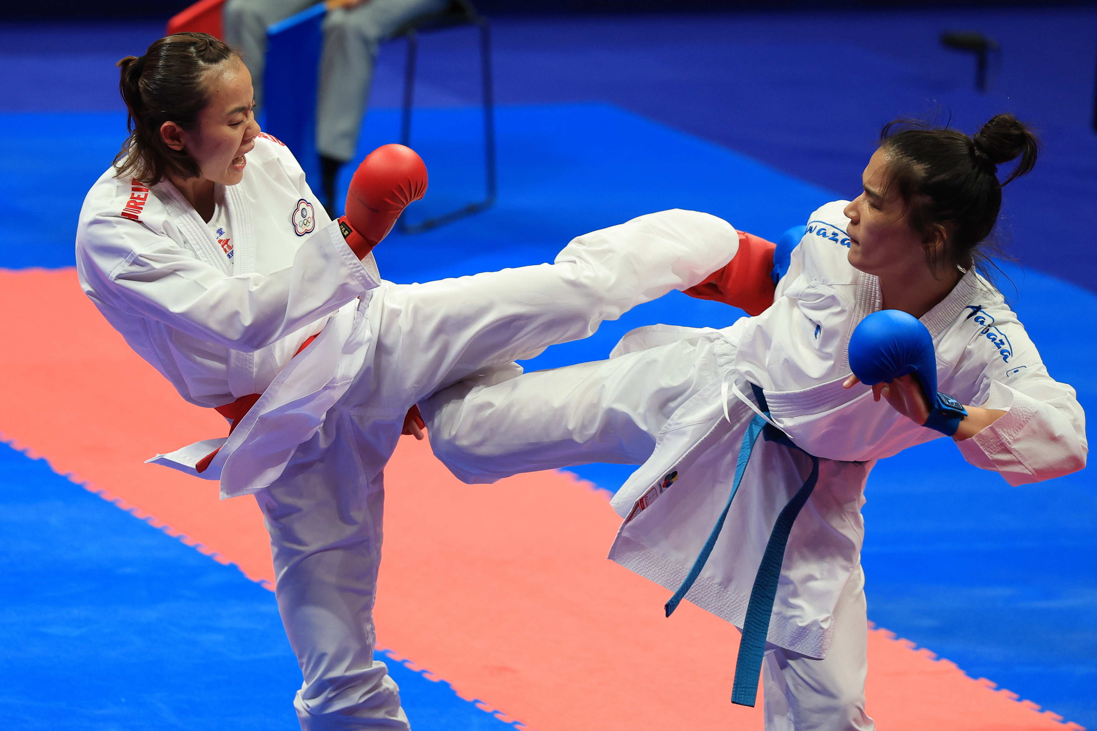 杭州亚运会|乌兹别克斯坦选手斩获空手道女子组手55公斤级金牌