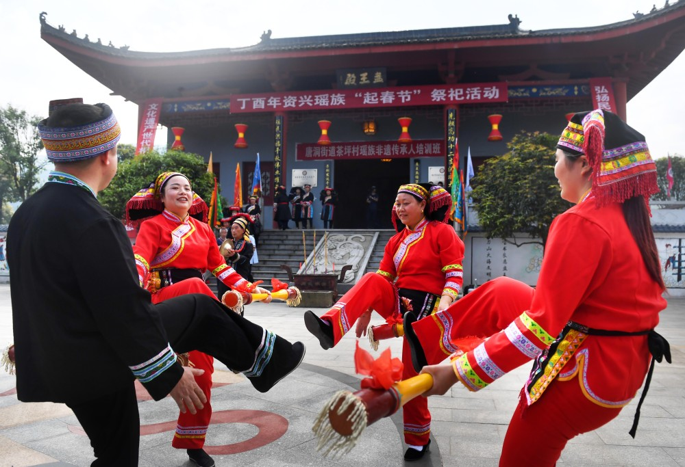 资兴瑶族"起春节"祭祀活动.图/郭立亮