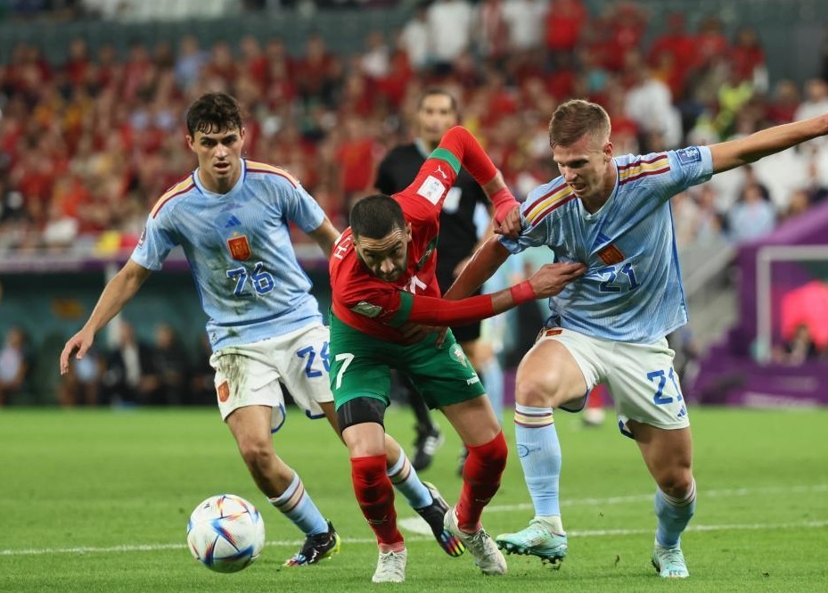 "防守反击"击碎"传控足球",摩洛哥队首进世界杯八强